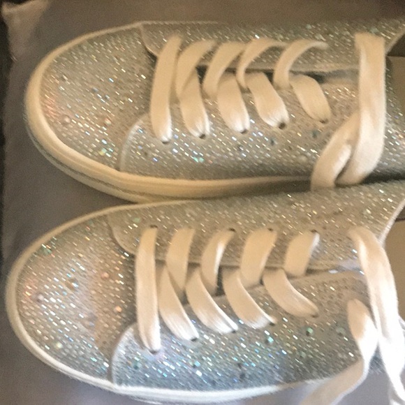 Crown & Ivy Silver Sparkly Sneakers - Picture 2 of 6